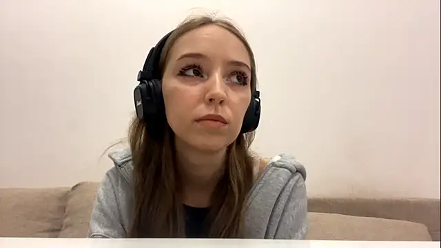 Snapshot of NovaXP chatting on March 2026 02:41:02 PM NovaXP online show from March 2026 02:41:02 PM