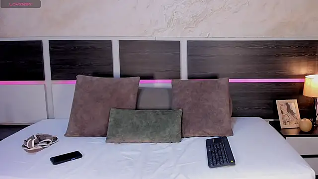 Natalia Cruzz online show from April 2026 08:01:02 PM