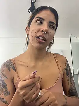 VioletaHills  online show from June 2026 12:33:02 PM