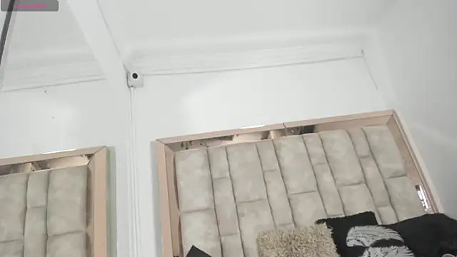 Titan Moreno  online show from April 2026 12:32:01 PM