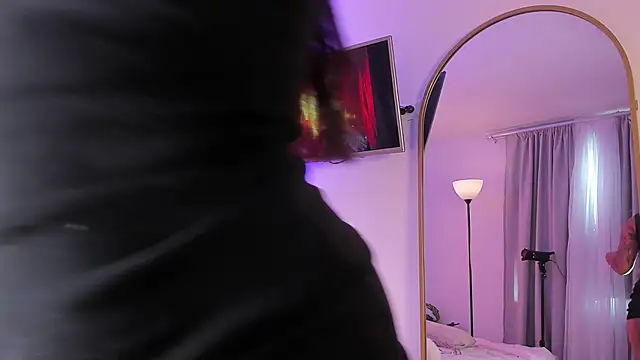 AlaiaRogers online show from April 2026 12:29:02 PM