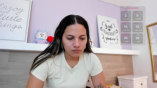 EmmaSanchez  online show from May 2026 01:40:01 PM
