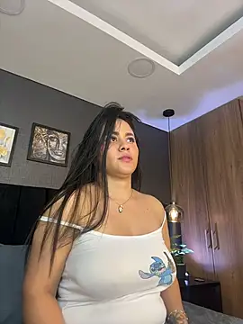 Snapshot of alejandra__garcia chatting on July 2026 03:35:02 AM alejandra garcia online show from July 2026 03:35:02 AM