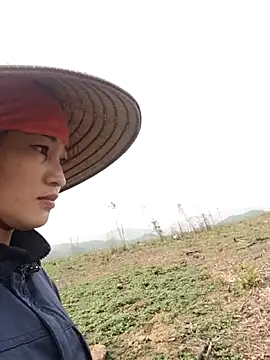 Lilinn  online show from April 2026 12:59:02 AM