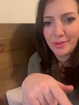 hollyharmd online show from February 2026 07:42:02 AM