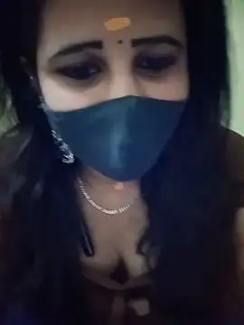 Snapshot of Tamil_Rani- chatting on May 2026 06:59:01 PM Tamil Rani- online show from May 2026 06:59:01 PM