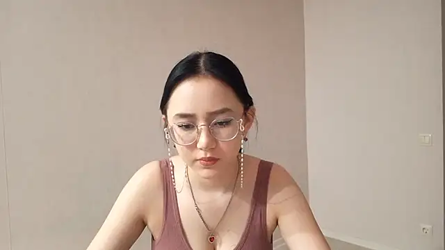 SolvedGlobe online show from April 2026 02:04:02 PM