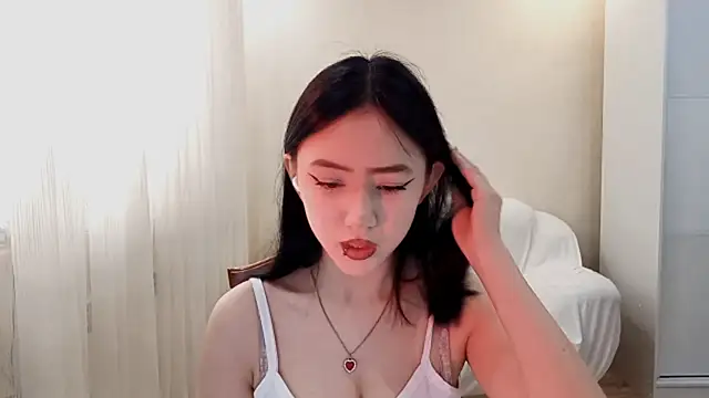 Snapshot of SolvedGlobe chatting on June 2026 01:02:01 PM SolvedGlobe online show from June 2026 01:02:01 PM