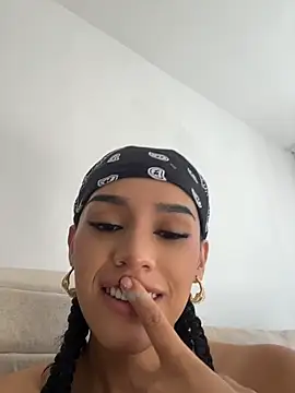 Snapshot of Mia-villalobos chatting on July 2026 02:22:02 PM Mia-villalobos online show from July 2026 02:22:02 PM