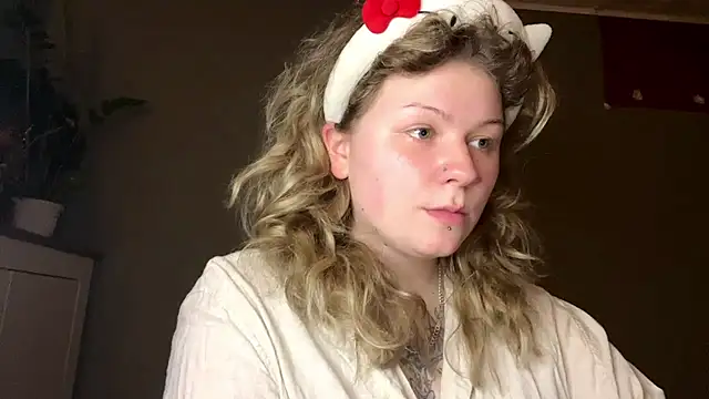 YoungAlina online show from April 2026 09:39:33 PM