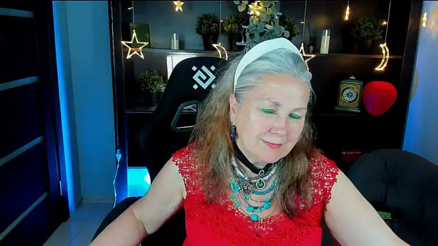 Snapshot of LilaMaharani chatting on June 2026 01:37:02 PM LilaMaharani online show from June 2026 01:37:02 PM