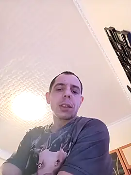 Snapshot of Hugo1993 chatting on March 2026 01:35:02 PM Hugo1993 online show from March 2026 01:35:02 PM