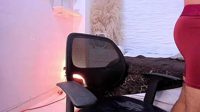 MaxiStanford online show from March 2026 02:04:02 AM