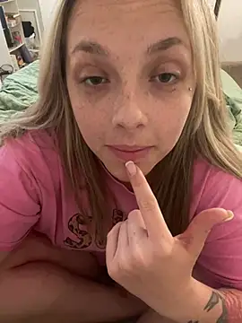 imkhloe online show from April 2026 10:37:02 PM