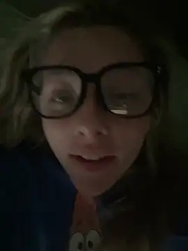 imkhloe online show from April 2026 05:44:02 PM