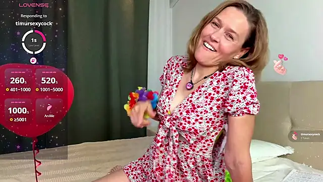 Snapshot of Lizacams chatting on June 2026 04:40:02 PM Lizacams online show from June 2026 04:40:02 PM