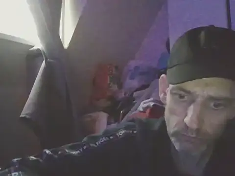 DOUBLETROUBLE7773 online show from April 2026 06:22:01 AM