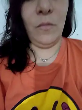 Snapshot of Meluxxx chatting on April 2026 03:33:02 AM Meluxxx online show from April 2026 03:33:02 AM