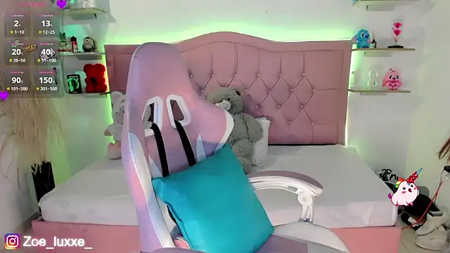 Zoe Luxxe  online show from March 2026 09:09:02 PM