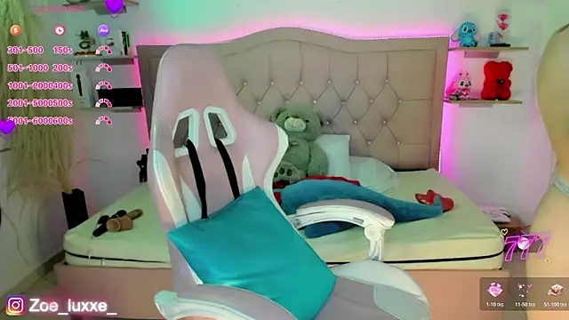Zoe Luxxe  online show from May 2026 09:08:01 PM