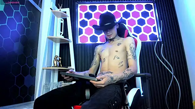 Max Hader  online show from March 2026 03:57:02 AM