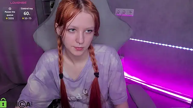 Emma Dusk online show from May 2026 12:07:01 AM