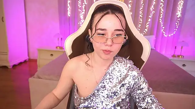 TorrySrar online show from March 2026 01:33:02 PM