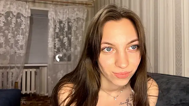 Snapshot of YangReifer chatting on March 2026 07:43:02 PM YangReifer online show from March 2026 07:43:02 PM