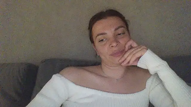 Snapshot of Luna2547 chatting on April 2026 06:16:02 PM Luna2547 online show from April 2026 06:16:02 PM