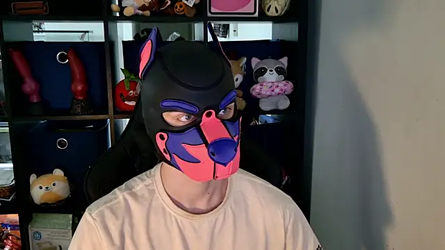 Snapshot of MellPUP chatting on June 2026 06:09:02 PM MellPUP online show from June 2026 06:09:02 PM