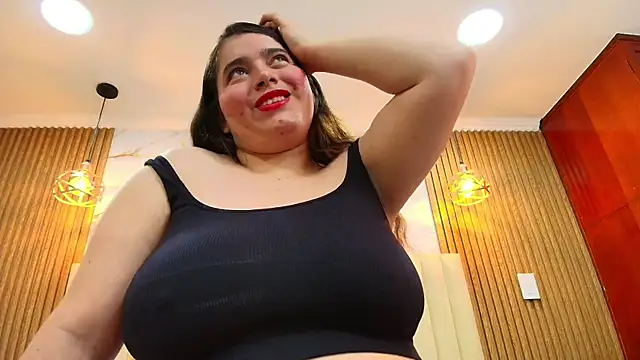 Estrella-gold online show from April 2026 07:42:01 PM