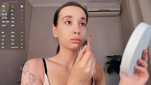 LaceyLettman online show from April 2026 01:07:01 PM