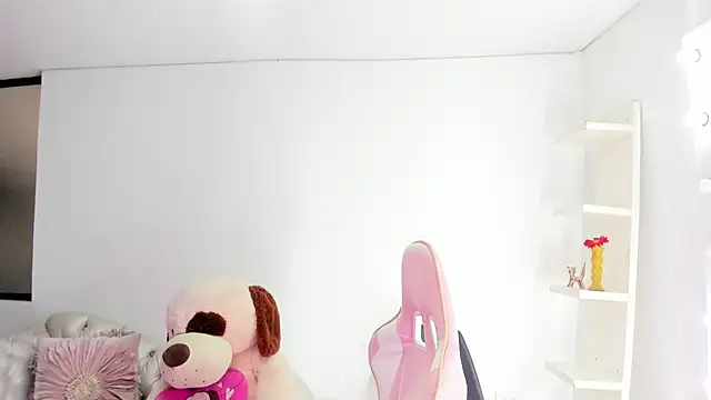 KoralCruz  online show from March 2026 02:49:02 PM