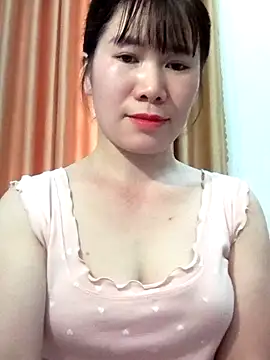 Snapshot of Bondgirl_9 chatting on May 2026 06:32:03 AM Bondgirl 9 online show from May 2026 06:32:03 AM