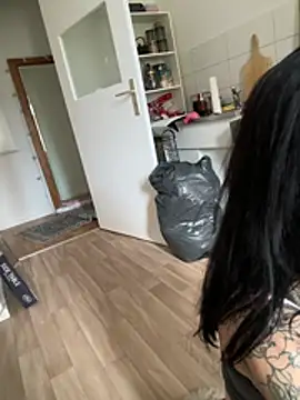 SkinnyLilly online show from June 2026 04:34:02 PM