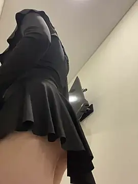 pinkpeachx online show from April 2026 06:41:01 PM