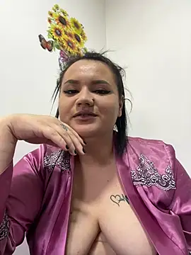 julietalovee online show from March 2026 08:09:01 AM