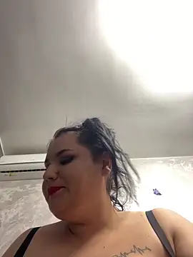 julietalovee online show from March 2026 09:07:01 PM