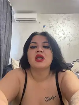 julietalovee online show from April 2026 08:53:02 AM