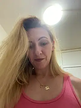 Snapshot of Secret_Ladyx chatting on June 2026 05:02:02 AM Secret Ladyx online show from June 2026 05:02:02 AM