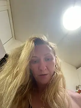 Snapshot of Secret_Ladyx chatting on June 2026 05:13:02 PM Secret Ladyx online show from June 2026 05:13:02 PM