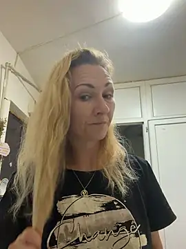 Snapshot of Secret_Ladyx chatting on July 2026 04:04:02 AM Secret Ladyx online show from July 2026 04:04:02 AM