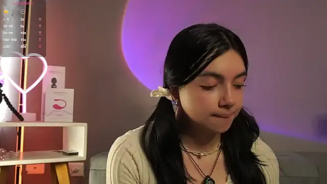 Im Elaris online show from March 2026 04:32:01 PM