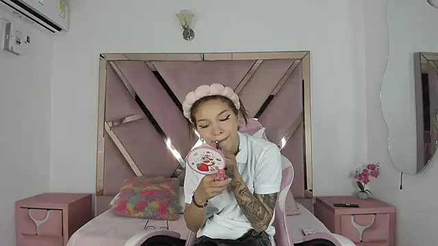 Angell cherryht online show from May 2026 08:04:02 PM