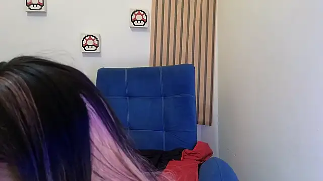 Caroline hernandes online show from April 2026 12:46:01 PM