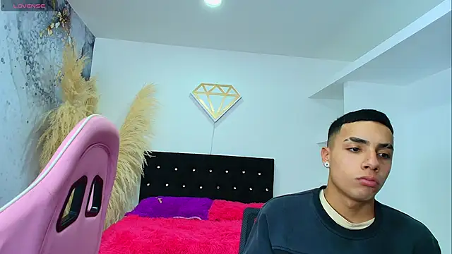 Ariatna Andy online show from March 2026 09:15:01 PM