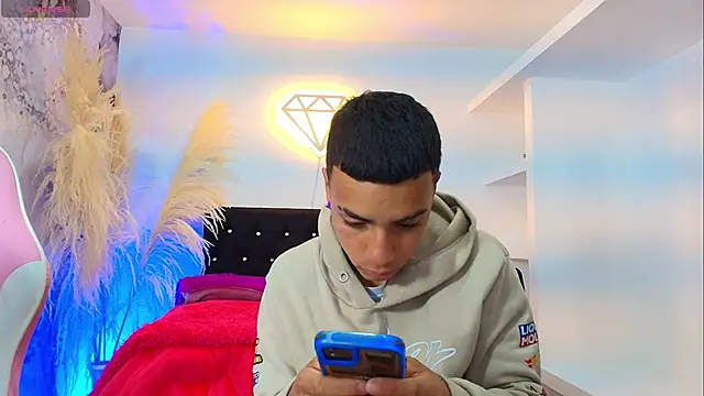 Ariatna Andy online show from April 2026 08:42:02 PM