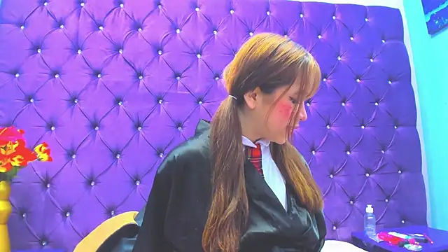 ZoeBarbiee online show from March 2026 03:01:02 AM