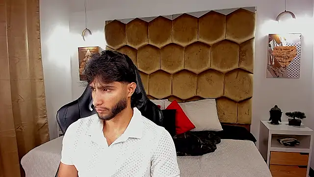 Emmet CollinsJS online show from March 2026 03:54:01 AM