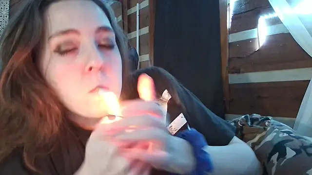 Snapshot of PixieGal01 chatting on March 2026 05:55:01 AM PixieGal01 online show from March 2026 05:55:01 AM